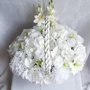 Stroik, wiązanka, kompozycja w dużym koszyku na cmentarz 287