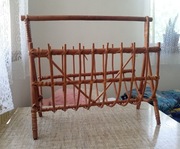 Gazetnik drewniany używany domowy jasny brąz