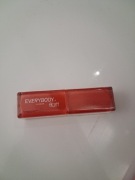 Pomadka do ust Everybody London x Fluff w odcieniu Strawberry Kiss