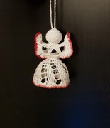 002 czerwony szydełkowy aniołek na choinkę 8-9 cm