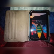 Tablet Lenovo TB3 710F Essential z etui