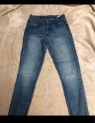 Spodnie jeansy z rozcięciami na kolanach Levi’s rozmiar S