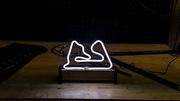 Statuetka NEON LED - Tor Bahrain Lampka F1 