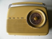 BUSH Vintage Style Retro Portable Transistor Radio TR 82