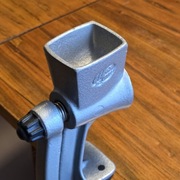 Ręczna maszynka / tarka do sera, orzechów, warzyw – Antyk PRL CCCP