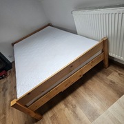 Łóżko z materacem 120 na 200 