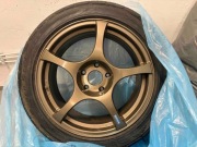 Felgi JDM 8x17 5x114,3 ET32 aluminiowe z oponami