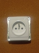 Gniazdo pojedyncze z uziemieniem, bez ramki. Ospel 16A/250V