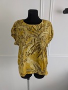 Musztardowa bluzka z krótkim rękawem we wzory, wiskoza, L/40