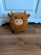 Urocza maskotka krowa szkocka, highland cow pluszowa.