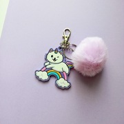 brelok z pomponem - tęczowy kotek jednorożec