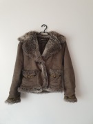 Kożuch z futerkiem i haftem, r.38/40