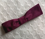 Kokarda do włosów Bella klasyczna welurowa burgund spinka do włosów jakość