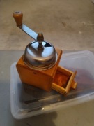 Stary młynek do kawy PRL