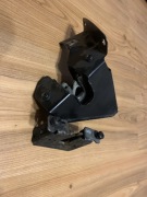 Zamek maski e90 e91 przedlift wspornik mocowanie 