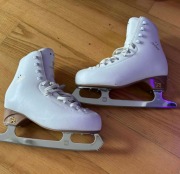 Łyżwy figurowe Risport Antares z płozą MK Flight 260mm - MIESIĘCZNE