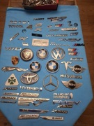 Kolekcja emblematy Audi VW Ferrari Toyota Porsche Tesla Bmw .Litery znaczki