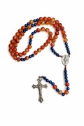 Różaniec pomarańczowo-niebieski z medalikiem Maryi – wyjątkowy