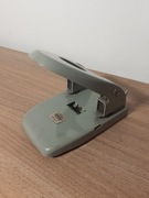 Duży dziurkacz do papieru