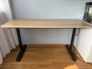 Biurko z regulowaną wysokoscią IKEA BEKANT 140x60