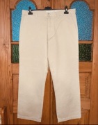 Długie męskie spodnie marki Classic Khakis