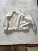 kremowe futerko eleganckie do sukienki polar