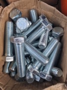 Śruba M22x90 8.8 ocynk 25 szt