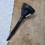 LEJEK DO PALIWA OLEJU PŁYNÓW Z SITKIEM SITKO PLASTIKOWY UNIWERSALNY OKRĄGŁY