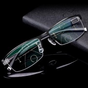 Antyrefleksyjne okulary wieloogniskowe do czytania +1,0. ramka czarna.