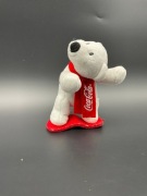 Kultowy Miś Polarny Coca-Cola w Szaliku – Kolekcjonerska Perełka