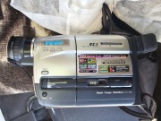 Panasonic NV-RZ1 - Kamera VHS C Film Camera Proces cyfrowy - NV RZ 1 EG