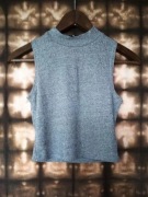 Szary crop top prążkowany XS