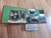 Stare zdjęcia, album i pojemnik medyczny.