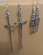 stylizowane kolczyki 