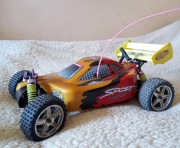 Samochód terenowy RC na paliwo zdalnie sterowany benzynowy