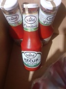 Czeski Keczup KAND czosnkowy 520gCzeski // Keczup KAND chili 520g