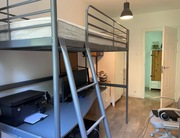 Sprzedam łóżko na antresoli z biurkiem. 