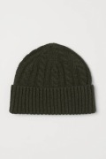 Ciemnozielona czapka w warkocze H&M