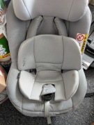 Fotelik MAXI COSI Pearl Pro 2 + baza Family Fix 3