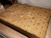 Sofa rozkładana z pojemnikiem na pościel