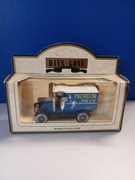 Corgi/Lledo DG85001 Renault Van 1912 Michelin