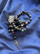 Różaniec z kamienia naturalnego