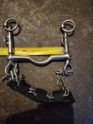 Wędzidło musztukowe z łańcuszkiem