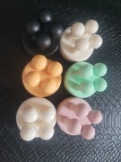 Zestaw 6 kolorowych uchwytów silikonowych – organizer, wieszak, na kable