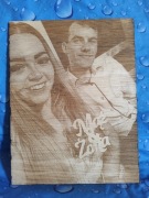 Zdjęcie grawerowane laserowo na sklejce drewnianej A4