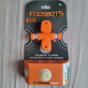 Footbots piłkarzyk pomarańczowy Fat Brain Toys 6+