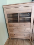 Witryna Black Red White z serii Bergen 150x102x47cm nowa