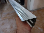 Karnisz aluminiowy PRL razem z żabkami