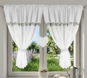 Firanka z sercem ozdobnym 145*400