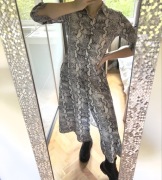 Sukienka maxi w wężowy print